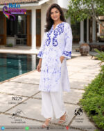 Handmade Ladies Batik Top - N229 - Image 5
